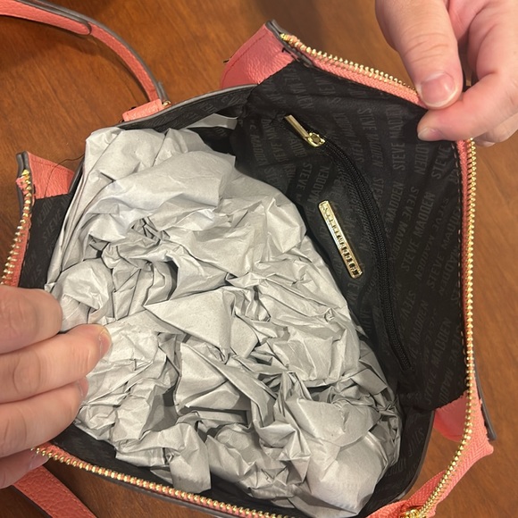 Steve Madden crossbody bag - Picture 3 of 5